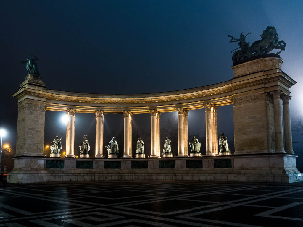 Heroes' Square